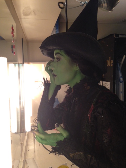 Alison Luff backstage (photo by Christina Tracey)